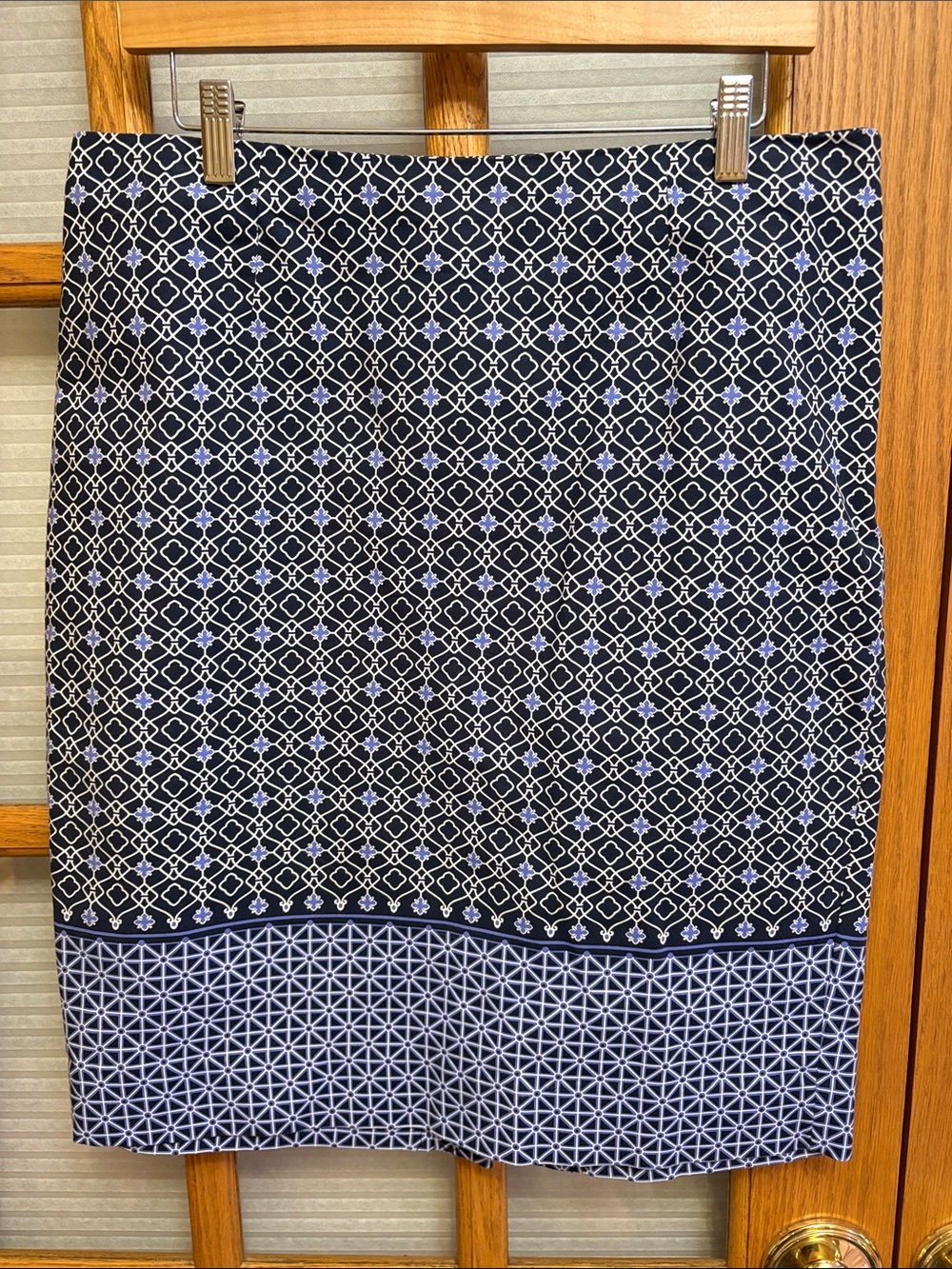 EUC Charter Club Navy and White Geometric Print Pencil Skirt